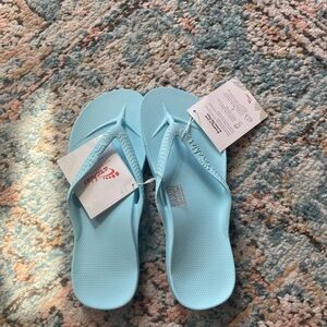 Archie’s flip flops with arch support